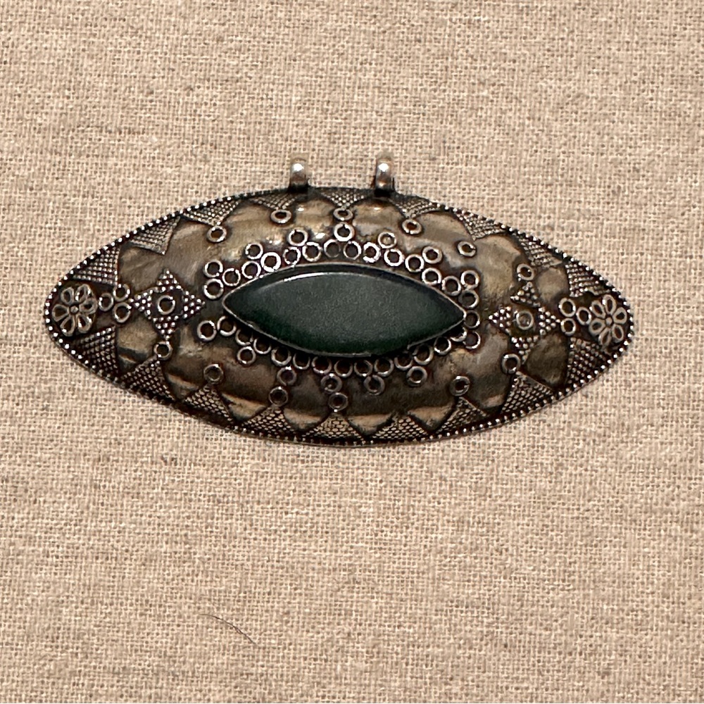 Vintage | Pendant | Turkmen Lightly Gold Gilded Silver Pendant With Green Agate